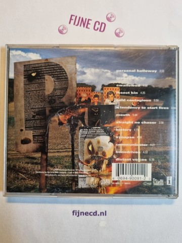 Back cd bush   razorblade suitcase   0606949009120