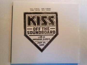 Front 2cd kiss   off the soundboard live in virginia beach july 25 2004 german version   0602445480739