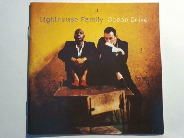 Front cd lighthouse family   ocean drive   0731452378729