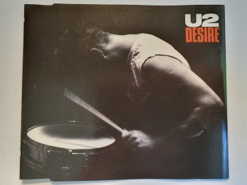 Front cd single u2   desire   4007196616707