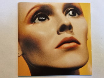 Front cd tait   empty   0724382528326