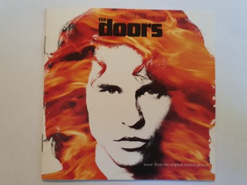 Front cd the doors   music from the original motion picture   0075596104722