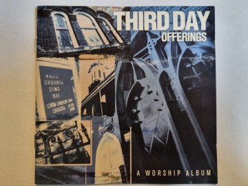 Front cd third day   offerings  a worship album   8713542004208