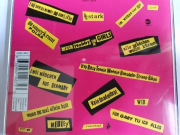 Tracks cd die toten hosen   never mind the hosen heres die roten rosen   0652450198723