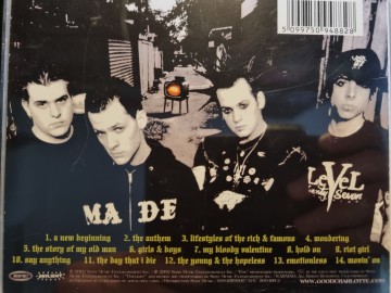 Tracks cd good charlotte   the young and the hopeless   5099750948828