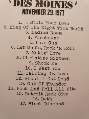 Tracks cd kiss   off the soundboard live in des moines 1977 german version   0602448142788