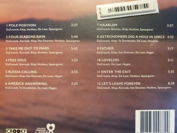 Tracks cd the last wave   on the run   8716059008899