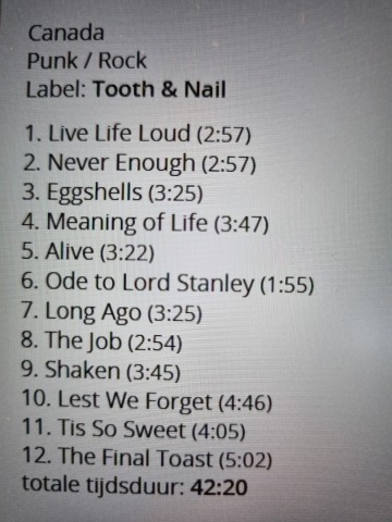 Tracks mm cd hawk nelson   live life loud   5099926730622